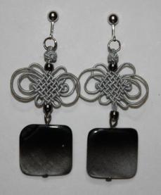 Claudine gillot boucles d oreille papillon chinois gris